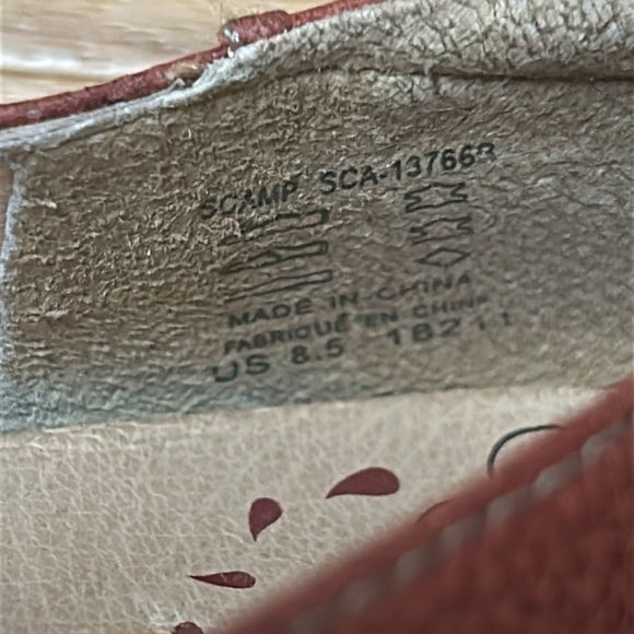 TAOS RED MARY JANE FLAT SZ 8.5 - Picture 9 of 9